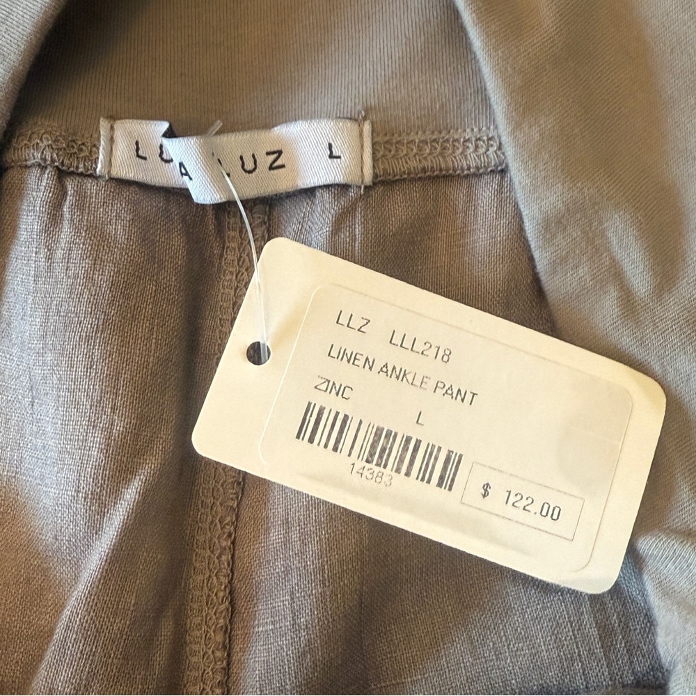 NWT Tan Cropped & classy Luna Luz Ankle Pants - Picture 4 of 4